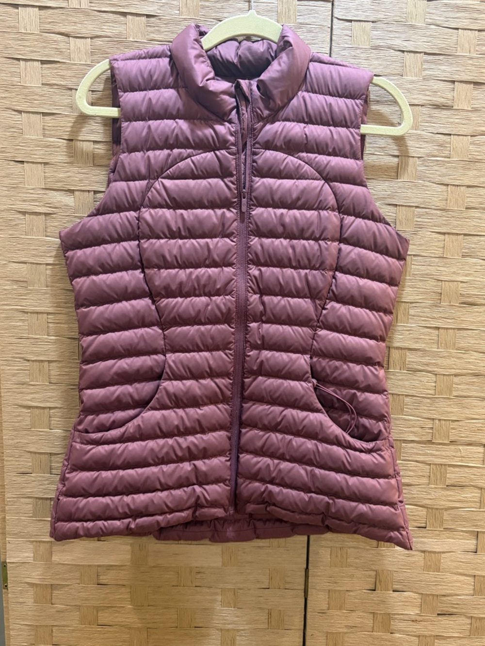 Lululemon Pack It Down Plumful Purple Puffer Down Vest  Size 8 EUC!